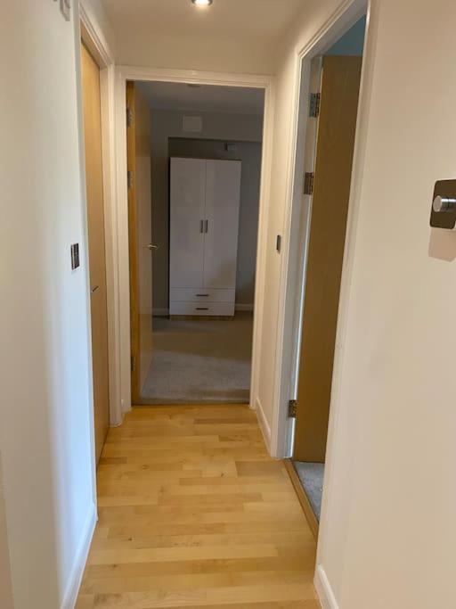 Modern Apartment, Fistral Beach New Quay Kültér fotó