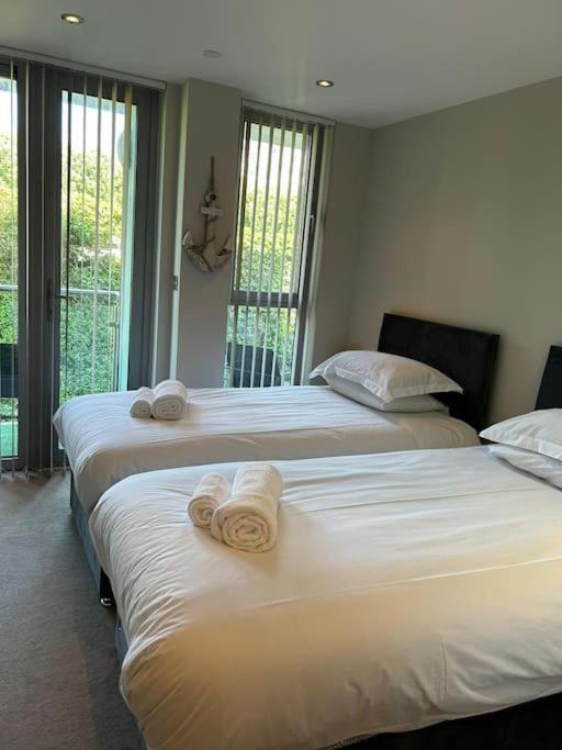 Modern Apartment, Fistral Beach New Quay Kültér fotó