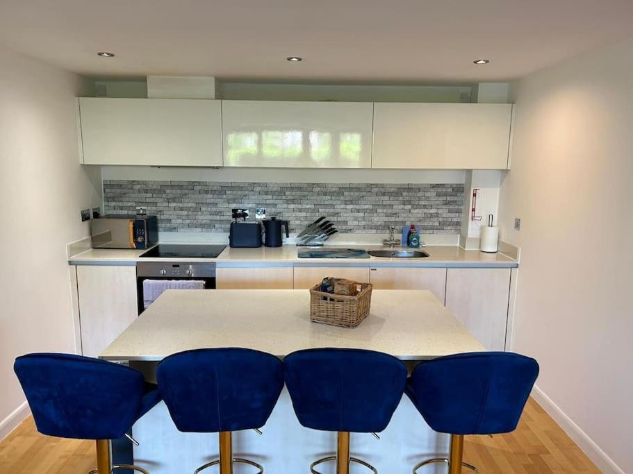 Modern Apartment, Fistral Beach New Quay Kültér fotó